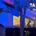 (Foto) džip uleteo u pun restoran u Atini! Ljudi u panici bežali i vrištali, ima povređenih: "Ležala sam krvava, išao je pravo…