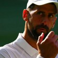 Novak izazvao haos u noćnom izlasku: Snimak Đokovića kruži društvenim mrežama! Srbin dohvatio mikrofon!
