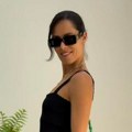 Ana Ivanović u mrežastoj haljini pokazala telo boginje! Ispod se providi veš, a lice prirodno, bez šminke