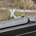 Bizarno: Mladići iz Bečeja krali mermerne vaze sa groblja