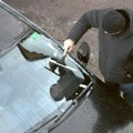 Kako da skinete mraz sa šoferšajbne, a da ne izađete iz kola? Sara otkrila trik koji će mnogima olakšati život