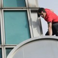 Planinar otkrio koliko je zaradio da se popne na 101. sprat solitera bez opreme FOTO/VIDEO