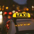 "Mercedesom" pratio taksistu, pa ga brutalno tukao nasred ulice! Užas na Vračaru: Reagovao vatrogasac i sprečio tragediju -…