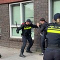 Marokanci slavili, pa dobili batine! Policija tukla navijače na ulici, pogledajte kako se fešta pretvorila u haos! video