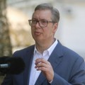 Vučić: Donošenjem paketa mera želimo da pomognemo građanima, ne kupujemo podršku