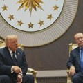 Tramp stigao u Ankaru na dvodnevni samit lidera NATO