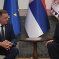 Vučić sa Dodikom o rezoluciji o Srebrenici