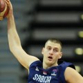 Svet se smeje embidu! Au, šta uradi Nikola Jokić centru Amerikanaca koji mu je "ukrao" MVP titulu! (video)