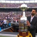 Velika čast za Srbina u Argentini: Novak Đoković doneo trofej Kopa Libertadores! (video)