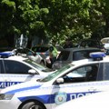 Maskirani „dostavljač“ pucao u muškarca u Westu 65: Žrtva pogođena u butinu, ali ne želi da goni napadača