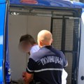 Tukao ženu u tržnom centru! Uhapšen muškarac osumnjičen za nasilje nad ženom: Žrtva zbrinuta u bolnici, policija ga tražila 2…