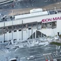 Zemljotres jačine 7,1 jedinicu Rihtera pogodio Japan – ljudi zarobljeni u tržnom centru, prevrnut voz