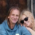Čipi iz "Osvajača" sa ženom otišao iz Srbije pronašao mir kraj plavuše, a na ovoj lokaciji im je sve po meri: Skroz se…