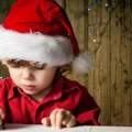 Pismo Deda Mrazu dečaka iz Kosovske Mitrovice koje tera suze na oči: Crtež će vas tek zaboleti