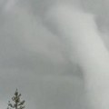 Apokaliptična pojava: Na severu Jadrana se formirao mali tornado, oglasio se meteorolog i objasnio ovaj fenomen (video)