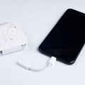 Apple gasi podršku i za ovaj Lightning adapter