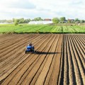 Odeljenje za poljoprivredu SAD zamrzlo finansiranje pojedinih programa za farmere