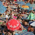 Колико кошта летовање у најпопуларнијем месту у Црној Гори? Плаже су увек препуне, а смештај и храна багатела