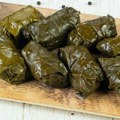 Sarmice od zelja iz rerne za manje od sat vremena: Ovom receptu niko ne može da odoli, a evo i zašto