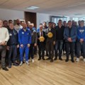 Srpskim vaterpolistima priređen svečani prijem u Kranju, Jeleniću uručio poklone domaćinu