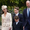 Fotografije obišle svet: Princ Vilijam i Kejt ispoštovali tradiciju na Uskrs, a ovaj anđeo je "ukrao šou"