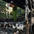 Запалио се аутобус у Вијетнаму, седам особа погинуло