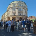 Protest ispred niškog Univerziteta zbog sednice na kojoj se glasa o Fakultetu srpskih studija