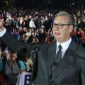 Na hiljade pristalica i simpatizera se okupilo ispred Predsedništva Vučić u 20h podnosi ostavku (foto, video)