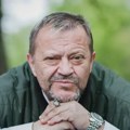 Poznati glumac se na godišnju smrti Halida Bešlića slikao u majici sa njegovim likom: "Kao da se komad Bosne i Hercegovine…