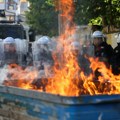Albanija uvodi strože mere protiv nasilja na protestima: Rama najavio kazne do 5.500 evra za uništavanje imovine