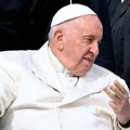 Papa napustio bolnicu posle devet dana, hirurg kaže da je bolje nego pre operacije i da je jači