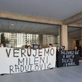 „Verujemo Mileni Radulović“: Milan Marić, Vaja Dujović, Andrija Milošević podrška glumici u sudu