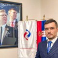Relja Ognjenović: Rukovodi PIO fondom, razvozi ogrev, poklanja zamrzivače…