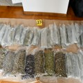 Sumnja se da su sem droge, prodavali i oružje Kod njih je policija pronašla oko 30 kila narkotika
