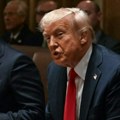 Trump: Powell je destruktivan