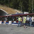 Vučić “otvara” auto-put do Požege uz blokadu pristalica, dok traju protesti građana