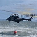 Dramatičan snimak sa juga Srbije: Vatra zahvatila sela, helikopter gasi rasplamsalu buktinju