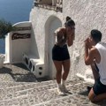 Prosidba iz snova na grčkom ostrvu pretvorila se u debakl: Video je toliko posao viralan da 13 miliona ljudi plače od smeha…