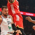 Zvezda - Armani uživo: Tajson Karter pogađa uz zvuk sirene, Nvora vodi crveno-bele