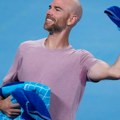 Bivši finalista Vimbldona odmah ispao u Šangaju: Manarino ni sa 37 godina ne želi da stane
