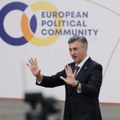 Drama u Zagrebu: Zadimilo se vozilo u kojem je bio Andrej Plenković