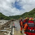 Nove žrtve poplava i odrona u Kini, evakuisane desetine hiljada ljudi