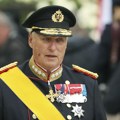 Norveški kralj stigao u Oslo nakon ugrađivanja pejsmejkera: Evo ko će ga menjati tokom oporavka