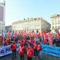 Sukob demonstranata i policije: Uzvikivali "Na lomaču!": Haos u Torinu