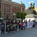 „Pamtimo žene silovane u ratu“: Protest u crnini i ćutanju na Trgu republike