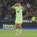 Barsa "okrenula" Levante, a Pedri udario na sudije i Real