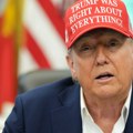 Svetske akcije padaju nakon što je Tramp zaoštrio sukob sa američkim Federalnim rezervama