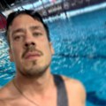 Opa! Nikola Rokvić bez majice Ovakvog ga ne viđate često: "Preplivao sma 1,5 kilometara za 30 minuta"