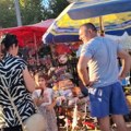 Saboruju i uživaju: Veliki narodni Ilindanski vašar u Jadranskoj Lešnici podno Cera (foto)