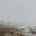 Oluja Osten pogodila Francusku: Narandžasti meteo-alarm, udari vetra do 140 km/h i više od 160.000 domova bez struje